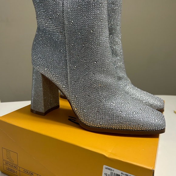 Women’s Rhinestone Block Heel cowboy Bootie SILVER GLITTER RHINESTONE sz 10 NEW - Picture 2 of 8